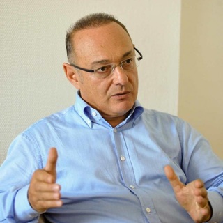 Szekeres Imre: szégyenletes, hogy a kormány pénzért árul kamu főtiszti rangokat