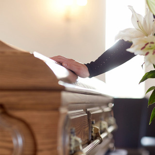 Már meghalni sem olcsó mulatság