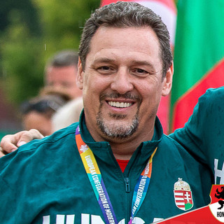 Váratlanul lemondott Martinek János