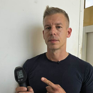 Leláncolták az ajtót Magyar Péter előtt a Péterfy Sándor utcai Kórháznál