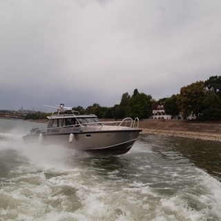 Bulizókat sodort a vihar a Dunába az Erzsébet hídnál