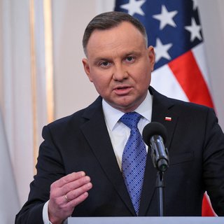 Andrzej Duda: fegyverkezni kell, hogy senki se merje megtámadni Lengyelországot