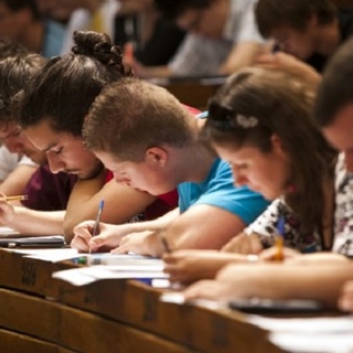 A fiatalok megszólítása komoly kihívást jelent a pártoknak