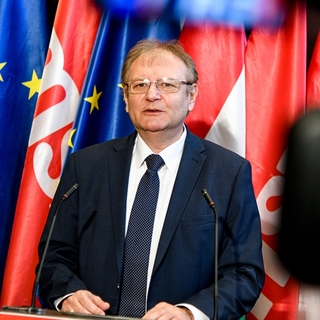 Törvénymódosító javaslat: vissza az önkormányzatoknak az iskolafenntartás jogát