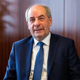 Sulyok Tamás a Facebookon kívánt kitartást a gátakon dolgozóknak