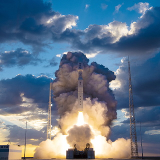 Embert küldenének a Holdra: Kína bemutatta űrkutatási programját