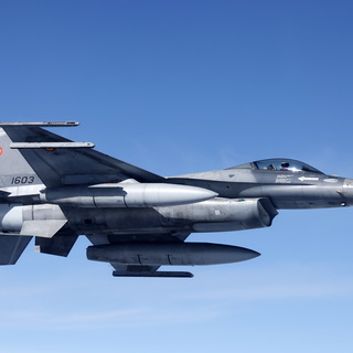 Újabb azonosítatlan légi célpont miatt riasztották a vadászgépeket Romániában