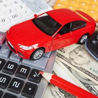 Fontos határidők közelegnek, több százezer magyar autóst érint