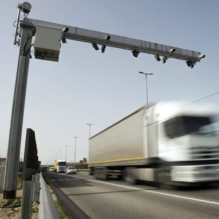 Hiába minden figyelmeztetés, óriásit kaszálnak az új budapesti traffipaxok