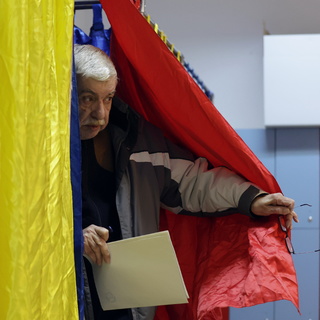 A kormányon lévő szociáldemokraták nyerhették a parlamenti választást Romániában