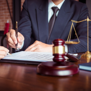 Mintha valaki “szívatni akarná az ügyvédeket”