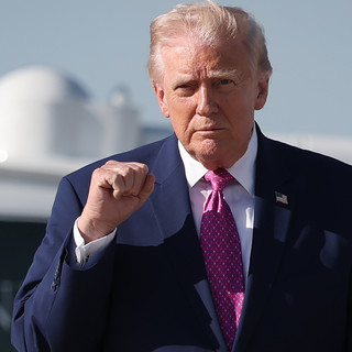 Donald Trump megerősítette, hogy Irán ismét megpróbálta lezárni a Hormuzi-szorost