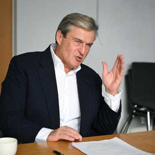 Megkezdődtek Magyar Péter miniszterjelöltjeinek parlamenti meghallgatásai