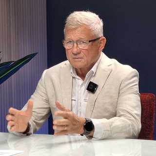Néhány mondat a rendszerváltozásról