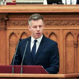 Magyar Péter: az előző kormány átverte a magyarokat a vitnyédi táborral