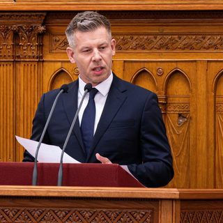 Magyar Péter meghirdette a „Tisztítótűz műveletet”: vagyonvisszaszerzési hivatallal számolna le az „orbáni maffiával”