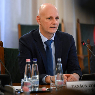 Tanács Zoltán: megszűnőben van a hazugsággyár