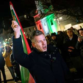 21 Kutatóközpont: óriási a Tisza fölénye, a Fidesz zuhanása megállt