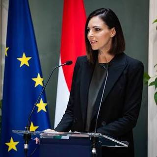 Király Nórához köthető civil szervezetek támogatásai miatt tesz feljelentést a kormány