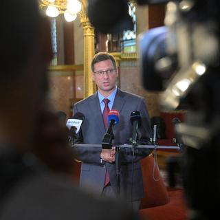Gulyás Gergely szerint a Tisza az elmúlt 36 év leggyalázatosabb parlamenti döntésére készül
