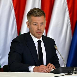 Magyar Péter öt adónem eltörlését jelentette be