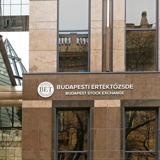 Pénteken történelmi csúcson zárt a magyar tőzsde