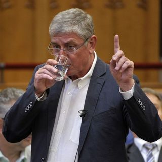 Gyurcsány Ferenc: az egyház nem teheti Istent pártpolitikai szövetségessé