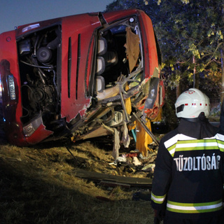 Letartóztatták az M3-as busztragédia sofőrjét: egy hónapra rács mögé kerül a lengyel busz vezetője
