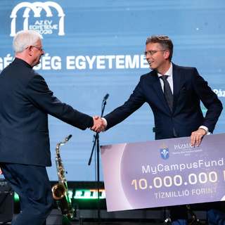Börtönben ülő kollégák rántják magukkal a volt minisztert?