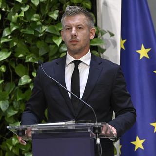 Magyar Péter: Balog Zoltán javasolta Orbán Viktornak kitüntetésre a bicskei gyermekotthon igazgatóját
