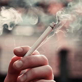 Megemeli a dohánytermékek adóját a kormány, az egészségügyre fordítják a pluszpénzt