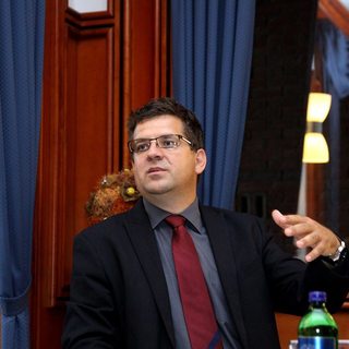 Seszták Miklós lehet az első nagy hal
