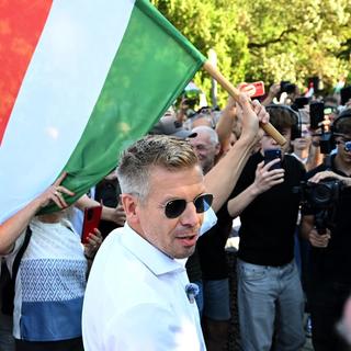 Az autópályák átvételéről és a megyékről is beszélt Magyar Péter országjárásának mai állomásán