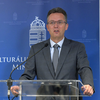 Hankó Balázs, Seszták Miklós és Magyar Péter mentelmi jogának felfüggesztését kéri az ügyészség