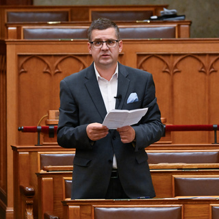 Elrendelte Seszták Miklós letartóztatását a bíróság