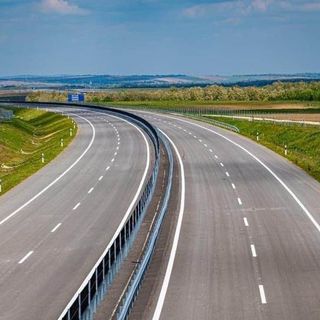 105 milliárdos különbség az M6-osnál: Vitézy szerint túlárazott szerződést váltottak le