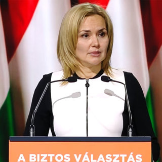 A Fidesz volt debreceni jelöltje törölte a Tóth Gabival közös fotóját