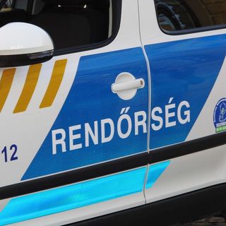 Országszerte bombariadók voltak, több mint 70 iskolát fenyegettek meg