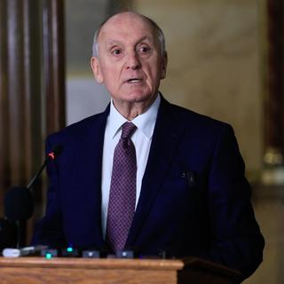 Baka András: vértelen forradalom zajlik