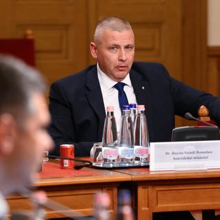 Visszavárják a honvédséghez az oltást megtagadó katonákat