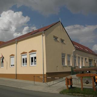 A Klebelsberg Központ arra kéri a média képviselőit, ne zaklassák az újpetrei iskolásokat