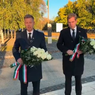 Magyar Péter a 301-es parcellában kezdte a napot