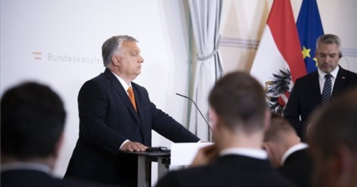 Orbán gondokat okoz kommunikációs csapatának