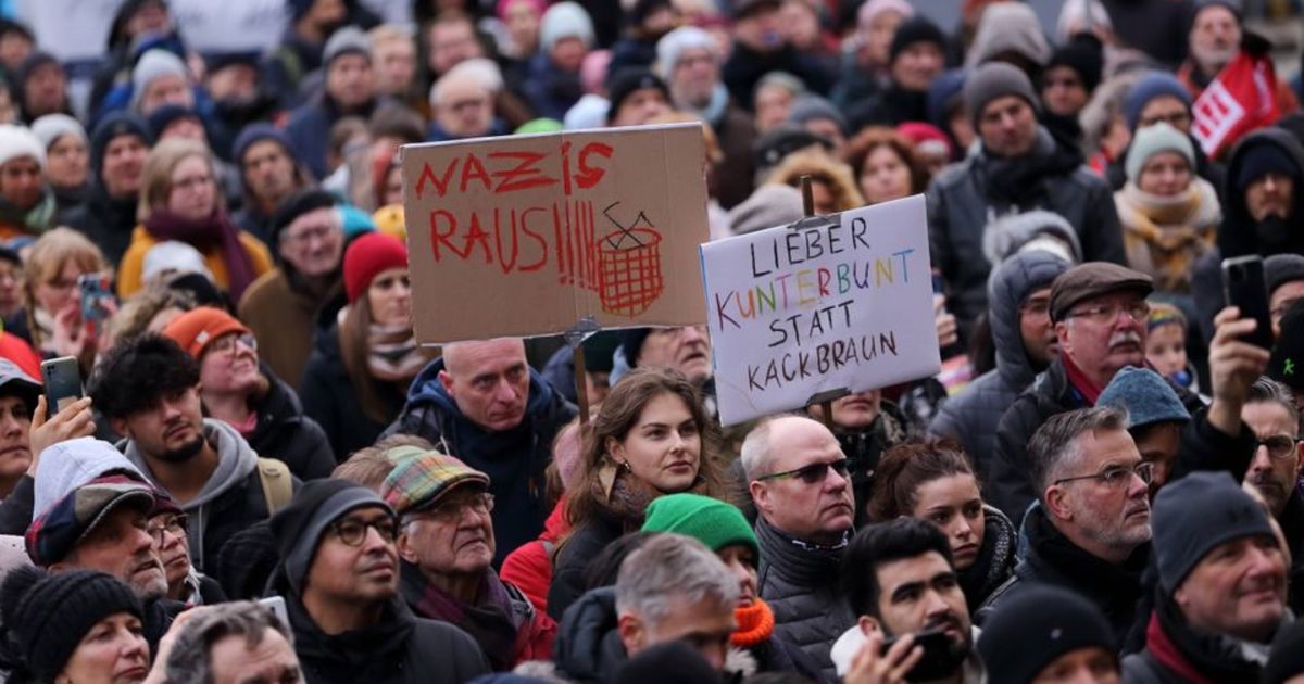 12 millió szélsőjobb szavazó ellen tüntetett másfél millió polgár Németországban