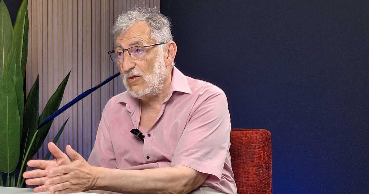 A Fidesz a repülőrajtot egy ócska busszal tervezi, aminek hiába nyomják a gázpedálját Kép