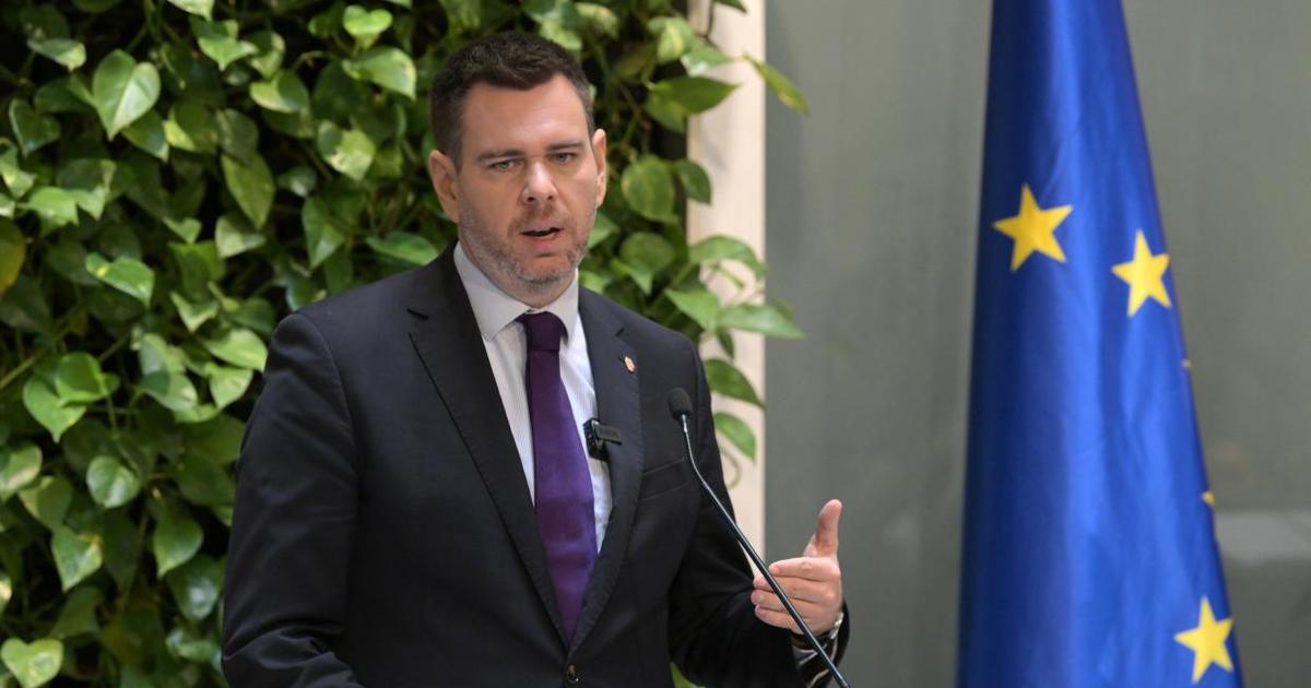 Felfüggesztik a Déli Körvasút építését, a V-Hídnak el kell hagynia a munkaterületet
