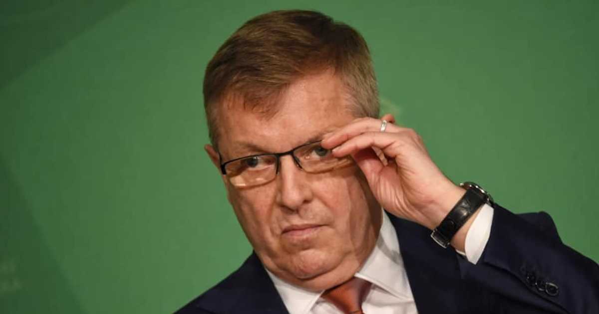 Luxusvillák és Ferrarik árnyékában tűnhetett el a közpénz